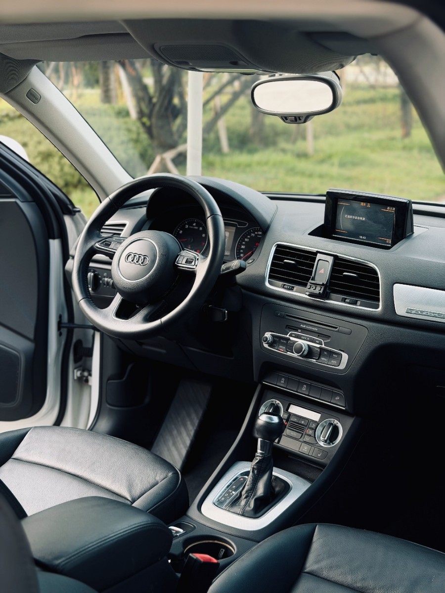 Audi Q3 2014 #6 Audi Q3 2014 car image #6