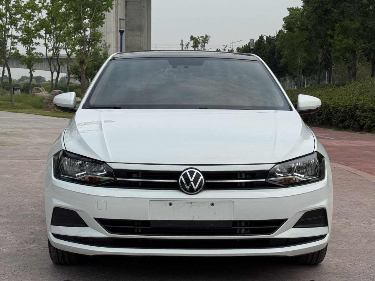 Volkswagen Polo 2024 car image #2