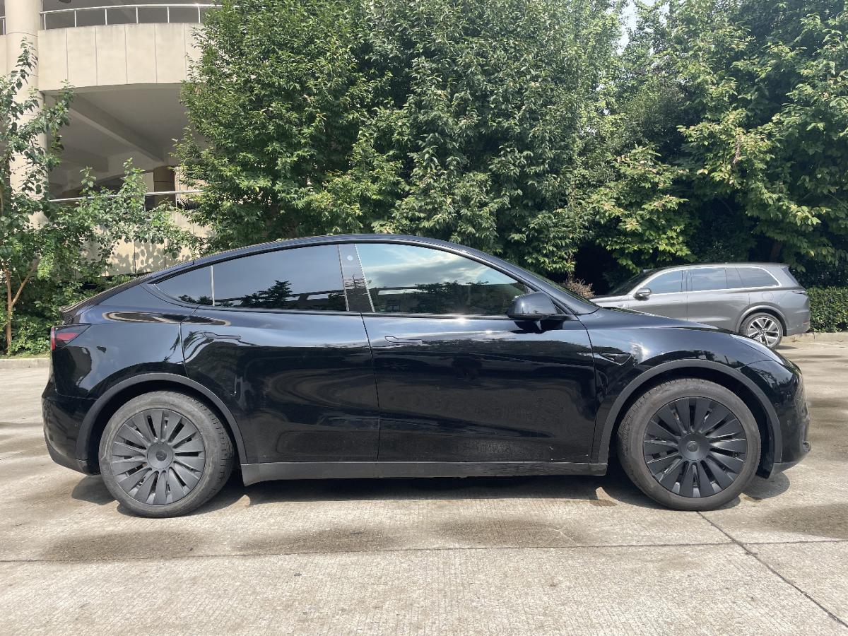 Tesla Model Y 2022 #8 Tesla Model Y 2022 car image #8