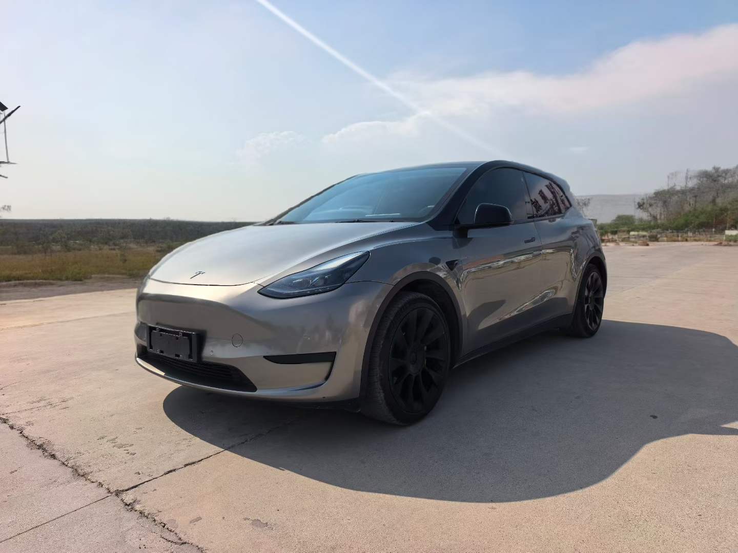 Tesla Model Y 2022 Tesla Model Y 2022 car image
