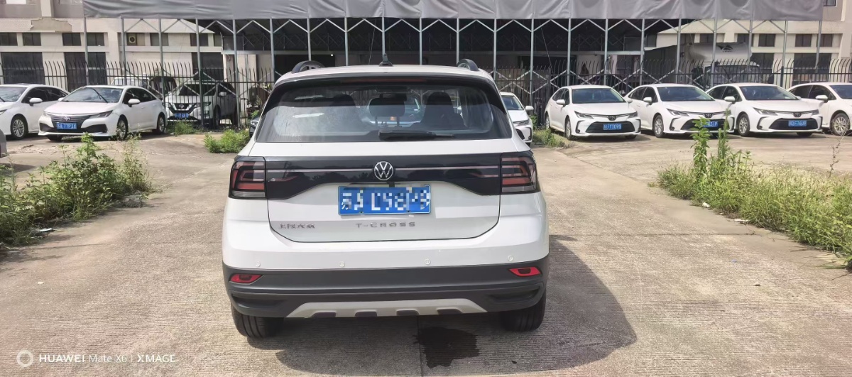 Volkswagen T-Cross 2024 car image #5