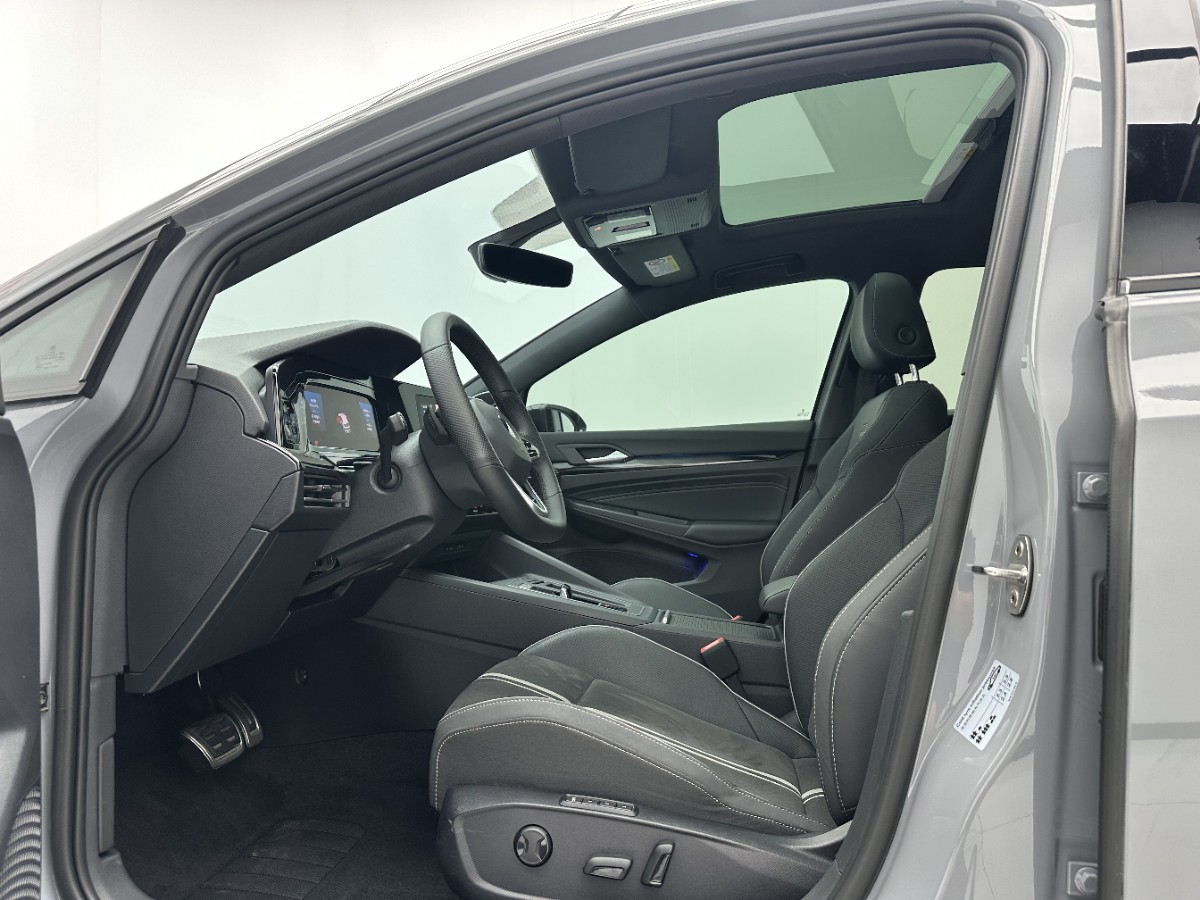 2023 car image #5