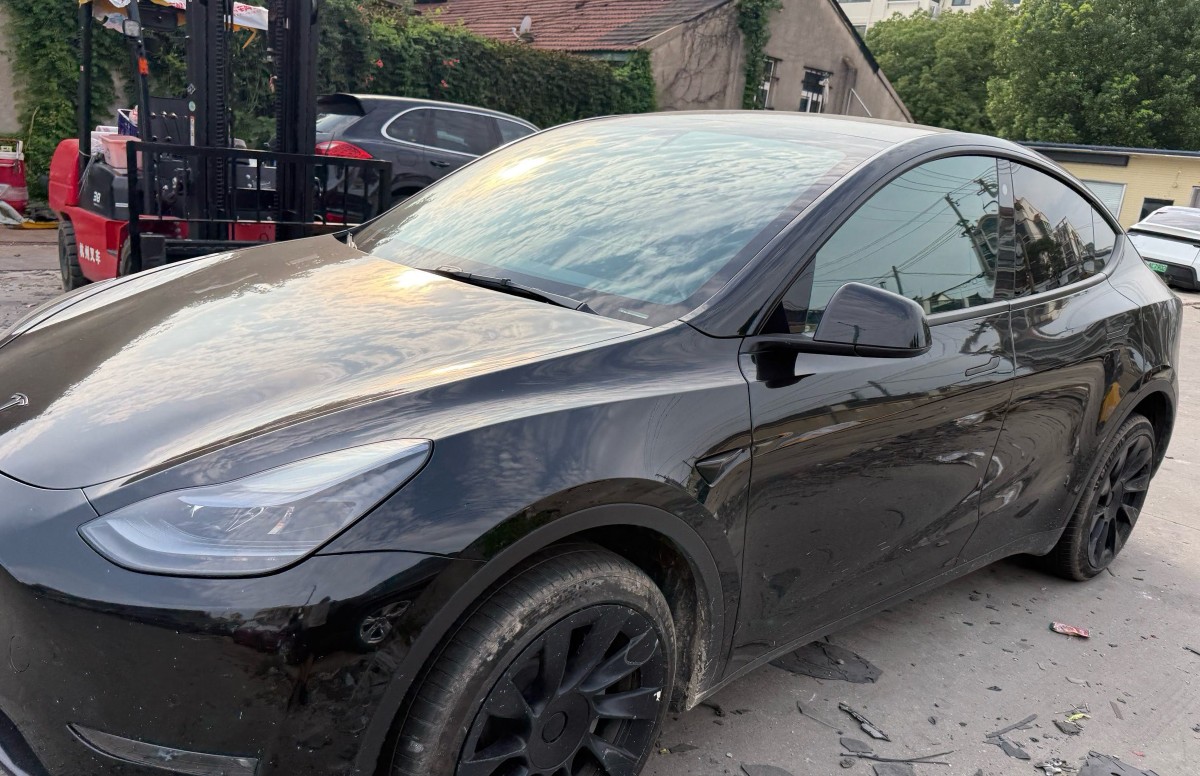 Tesla Model Y 2022 #3 Tesla Model Y 2022 car image #3