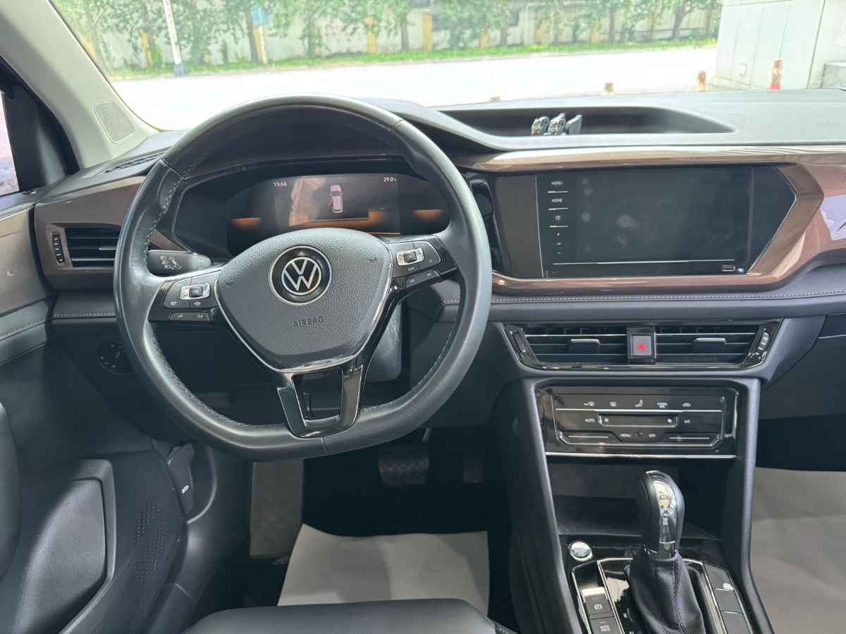 Volkswagen Tharu 2022 #4 Volkswagen Tharu 2022 car image #4