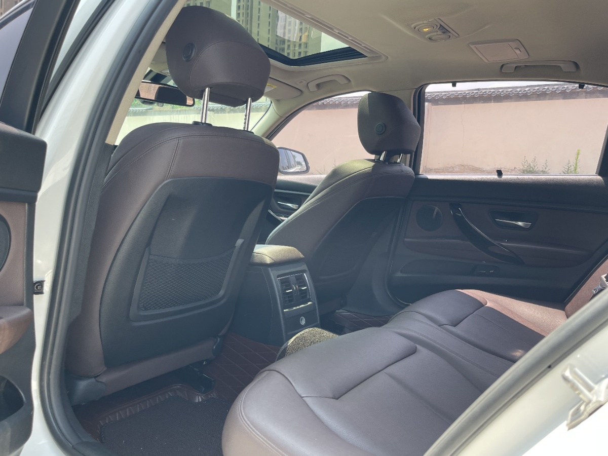 BMW 3 Series 2018 #6 BMW 3 Series 2018 car image #6