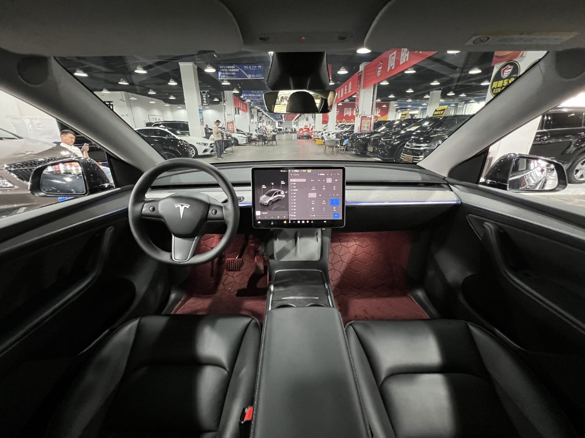 Tesla Model Y 2024 car image #5