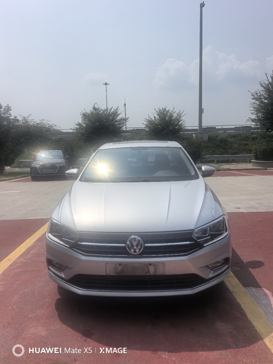 Volkswagen Bora 2016 car image 