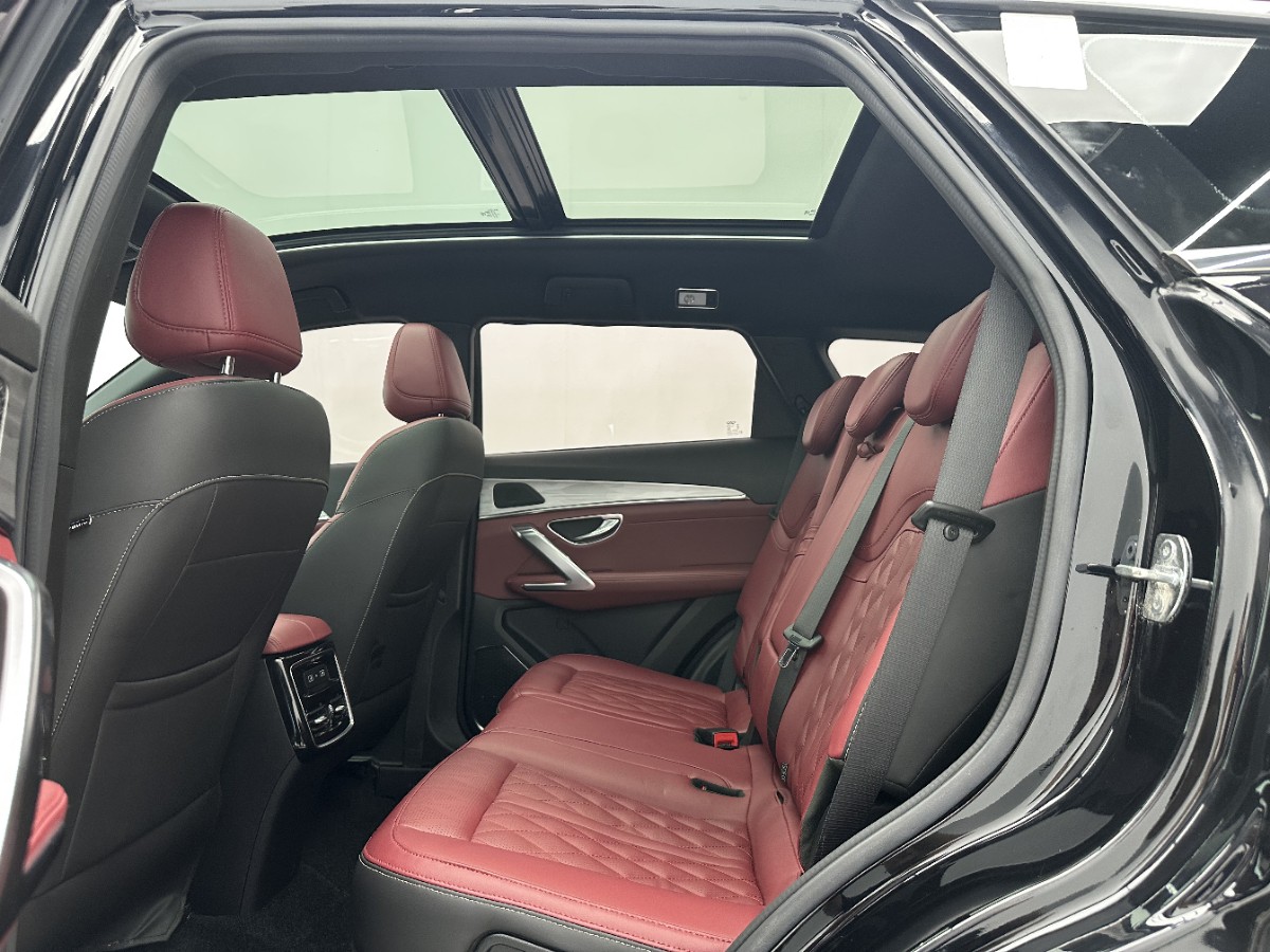 Jetour X70 PLUS 2023 car image #6