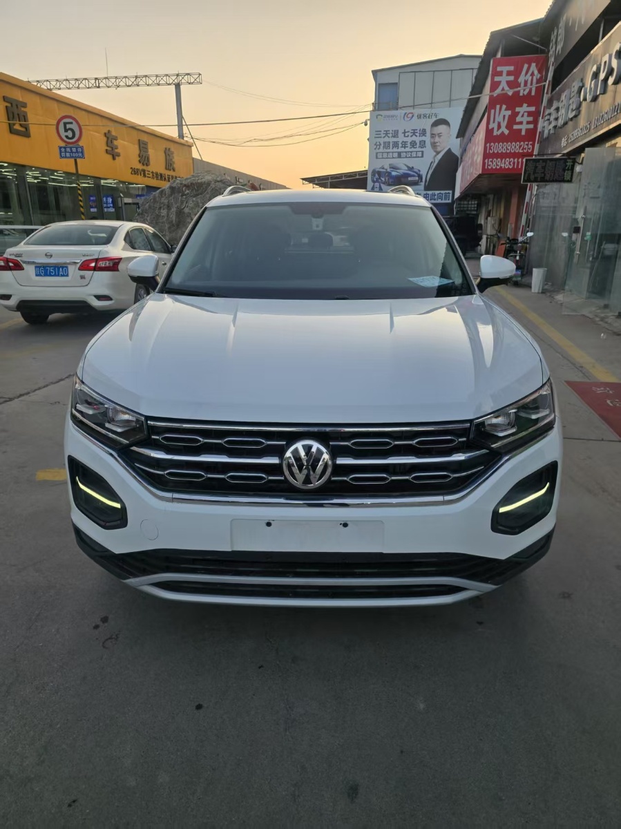Volkswagen Tayron 2019 Volkswagen Tayron 2019 immagine di auto