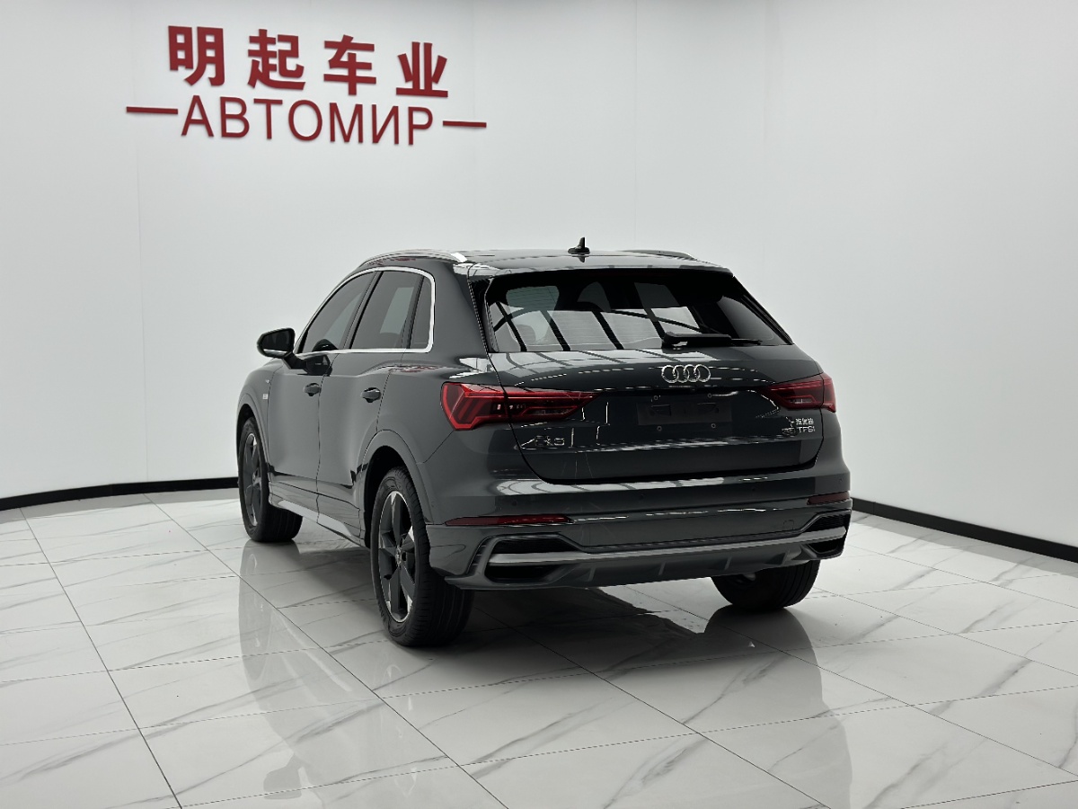 Audi Q3 2022 car image #8