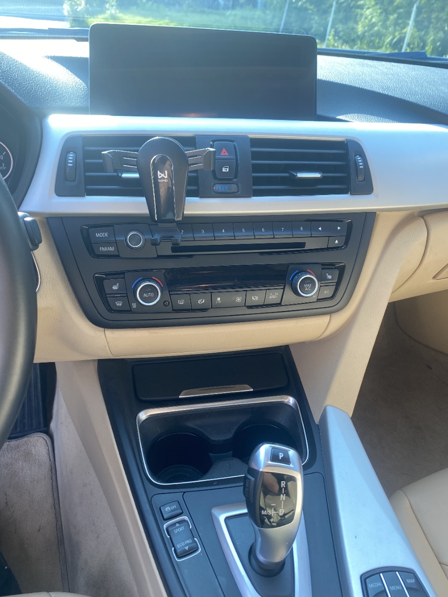 BMW 3 Series 2013 car image #8