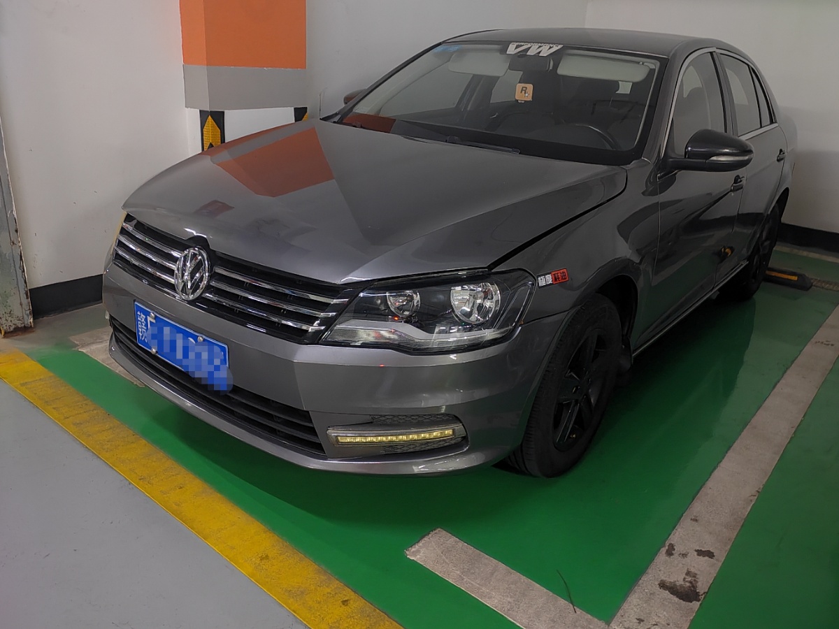 Volkswagen Bora 2013 car image 