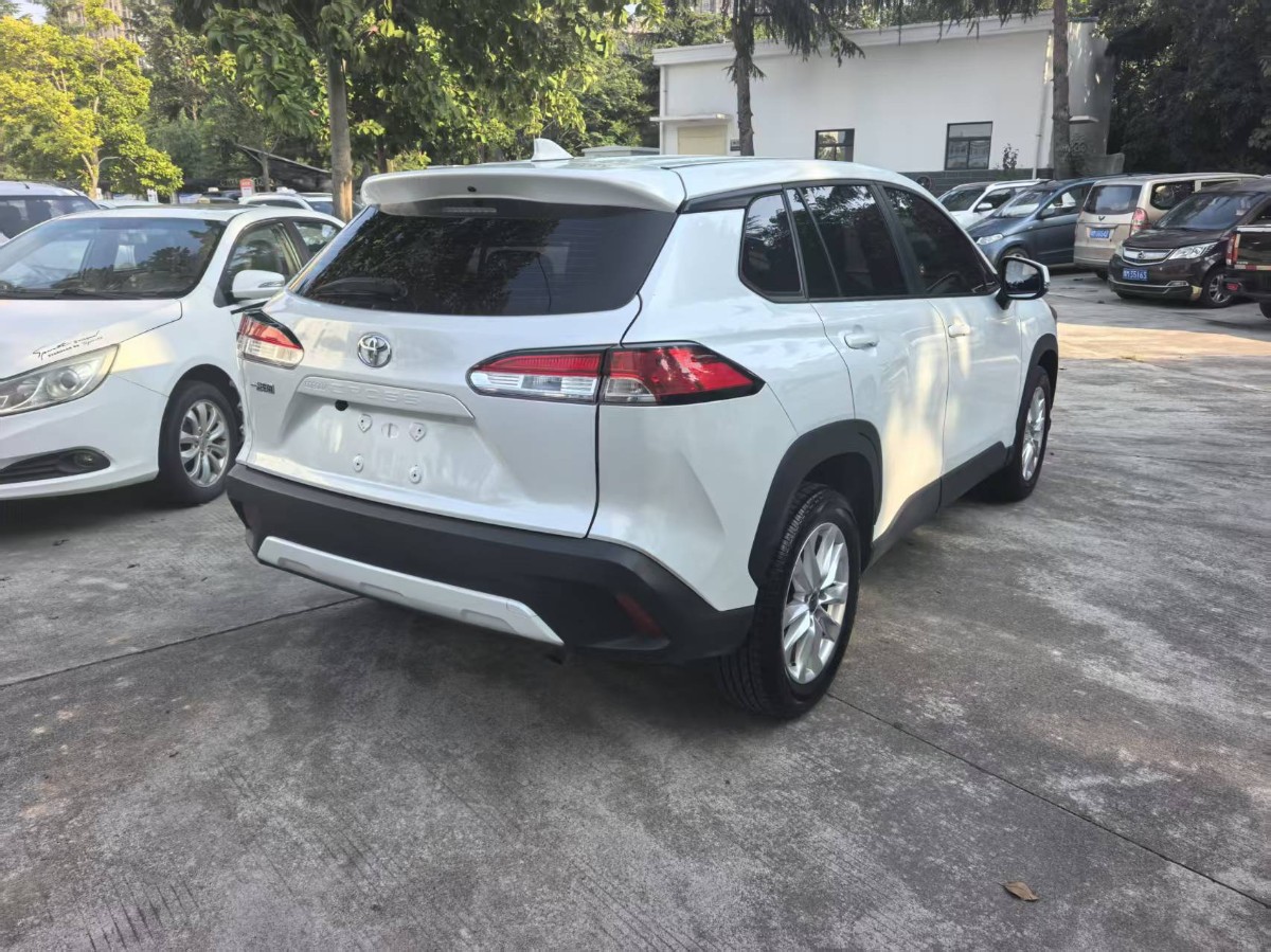 Toyota Corolla Cross 2023 immagine di auto #3