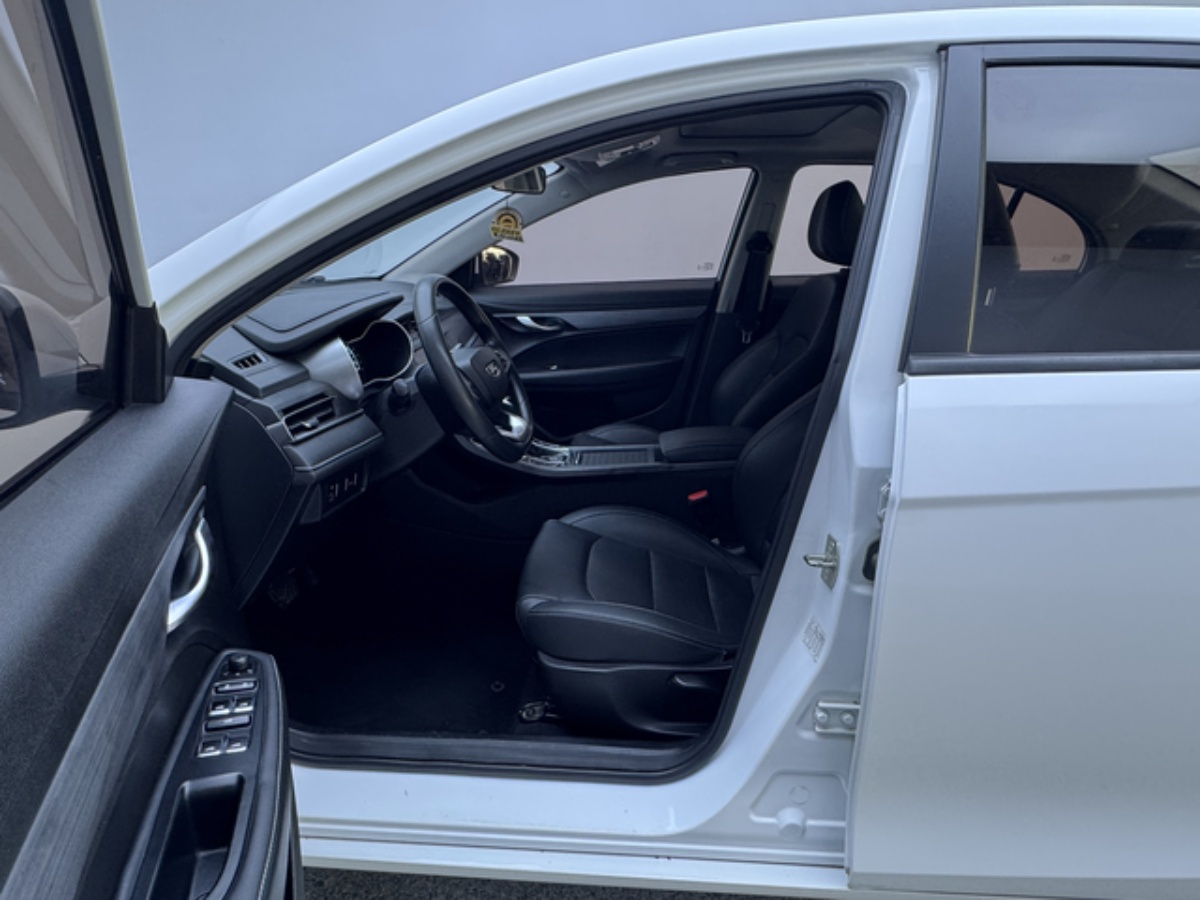 GEELY Emgrand 2021 #7 GEELY Emgrand 2021 car image #7