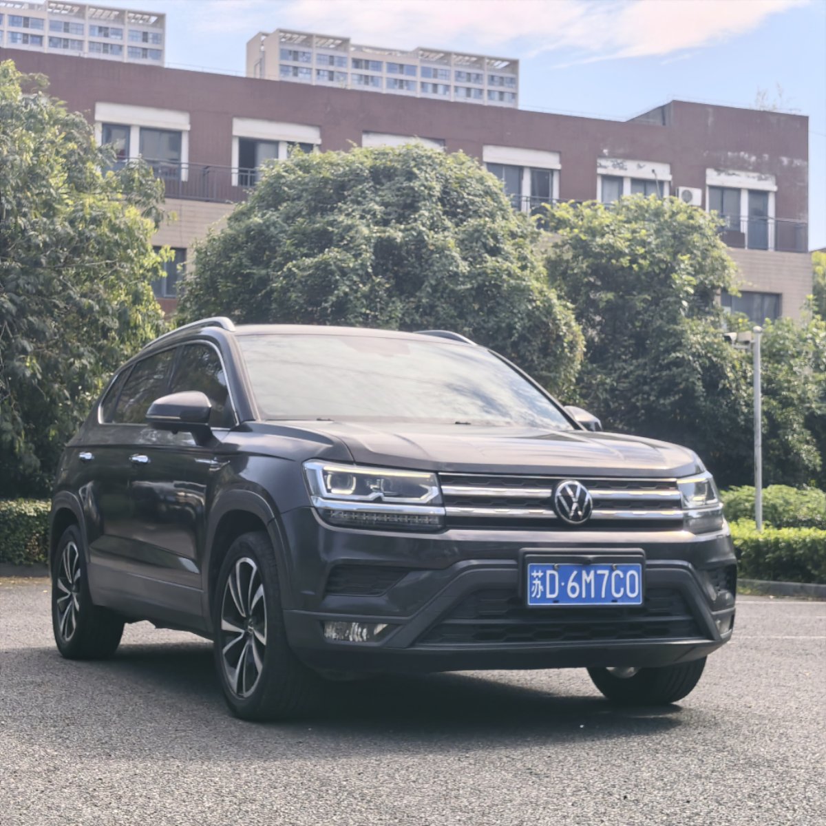 Volkswagen Tharu 2023 car image #2