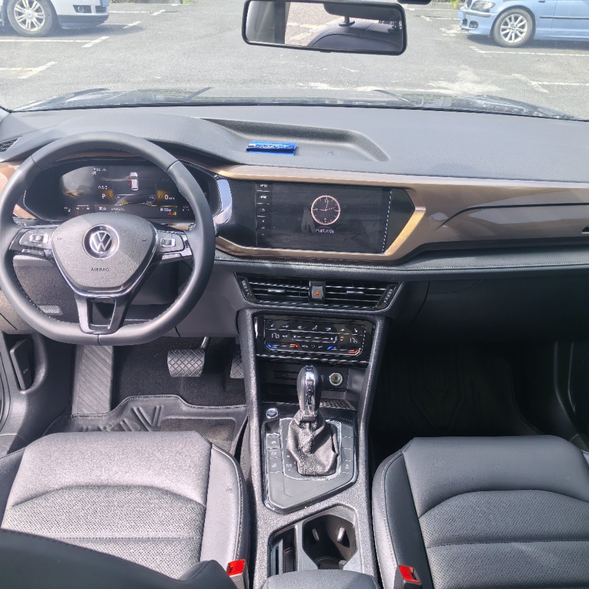 Volkswagen Tharu 2023 car image #6