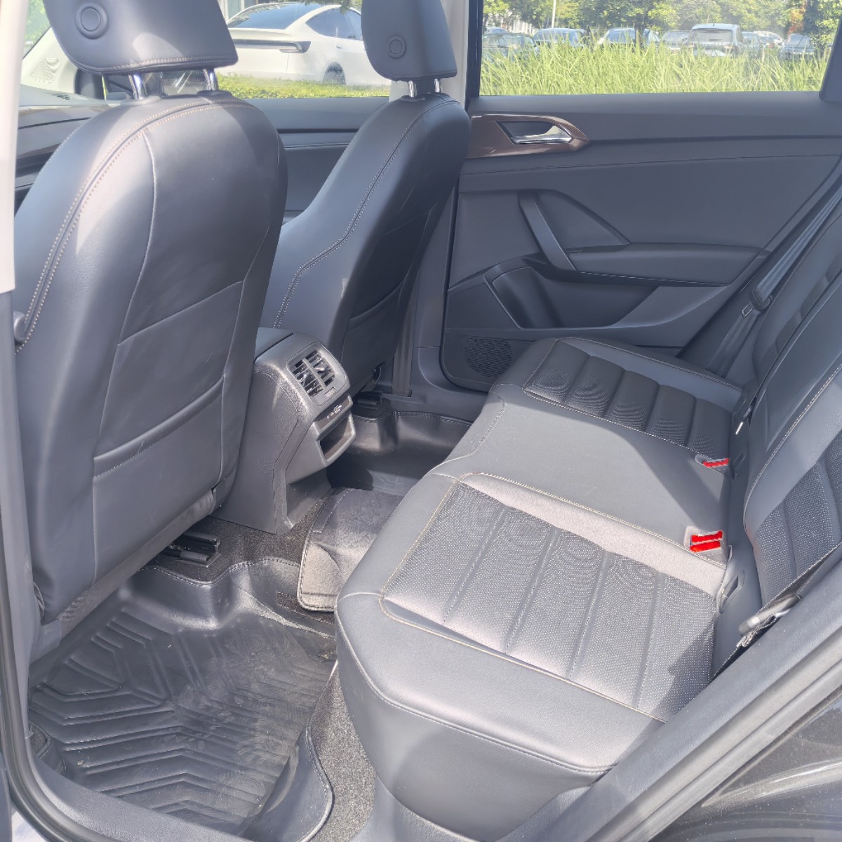 Volkswagen Tharu 2023 car image #7