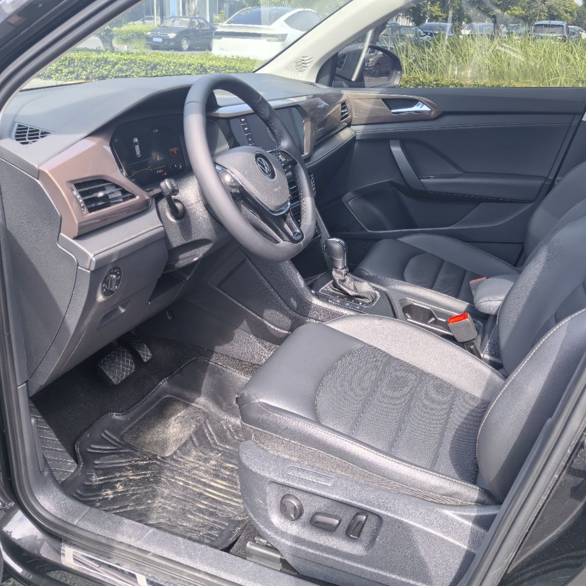 Volkswagen Tharu 2023 car image #4