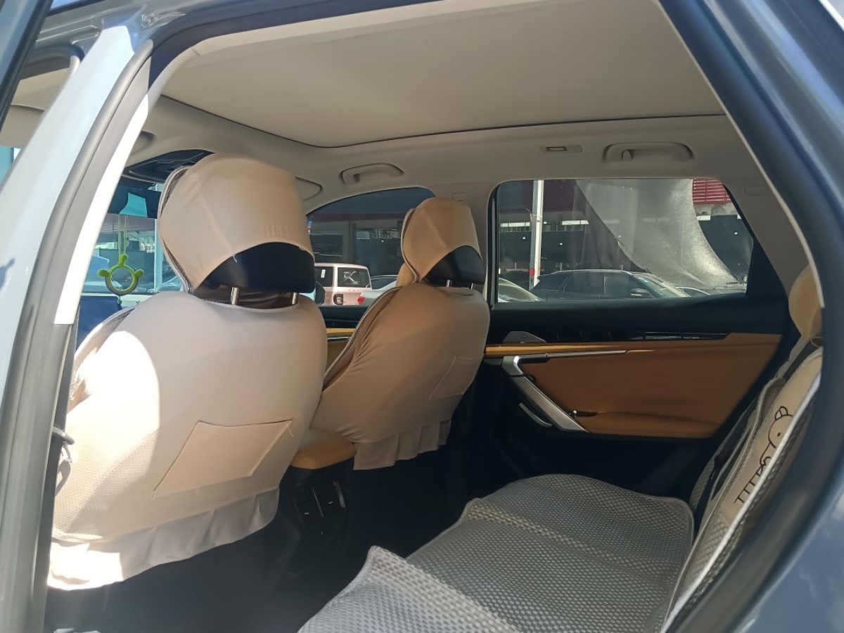 GEELY Boyue L 2023 car image #3