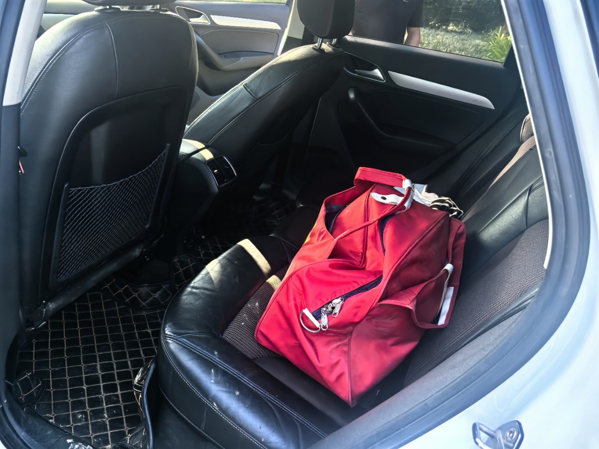 Audi Q3 2016 car image #4