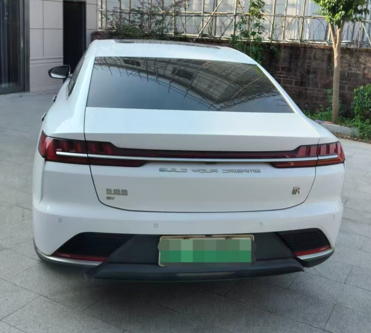 BYD Han 2022 #2 BYD Han 2022 car image #2