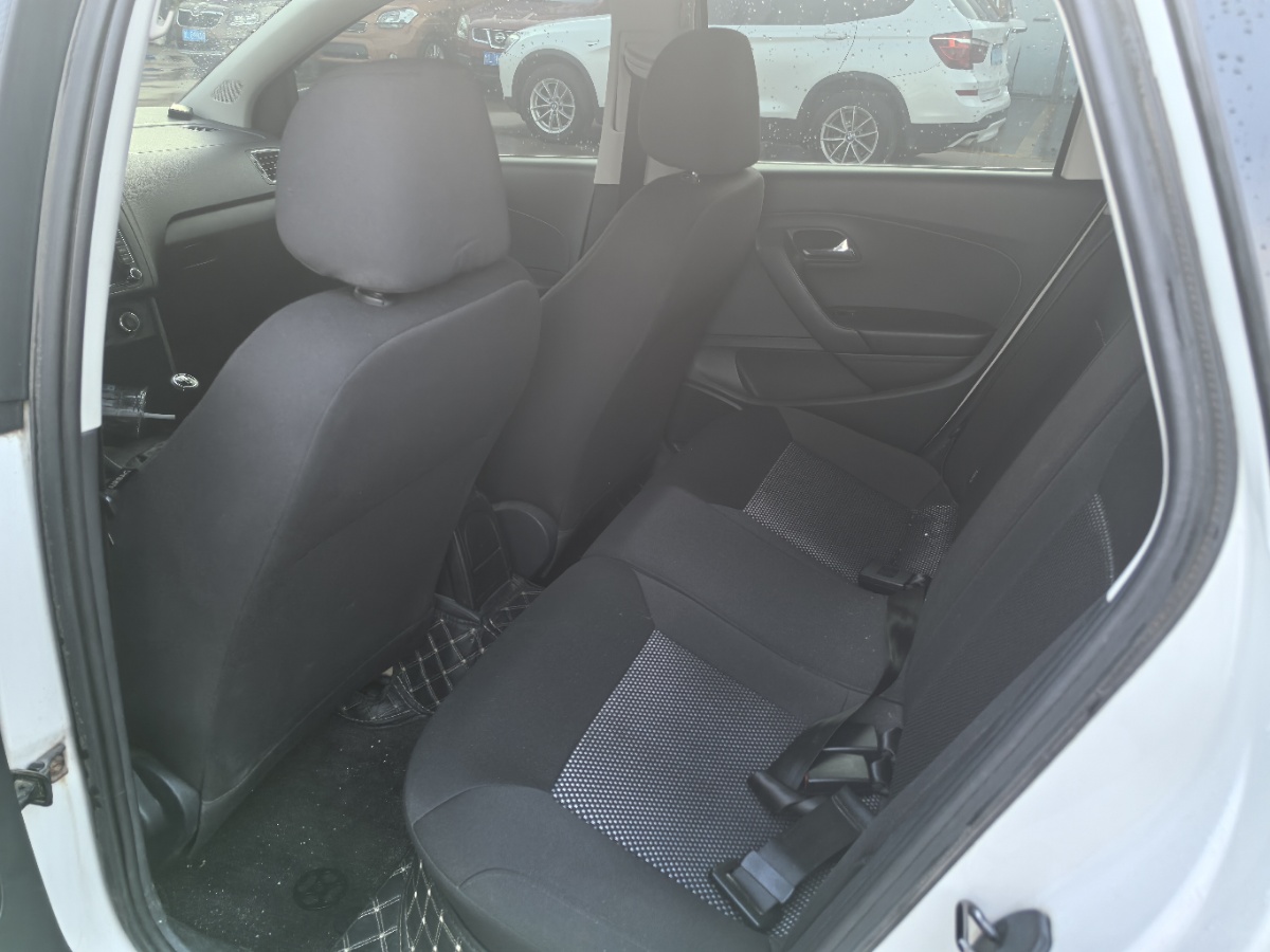 Volkswagen Polo 2014 #6 Volkswagen Polo 2014 car image #6