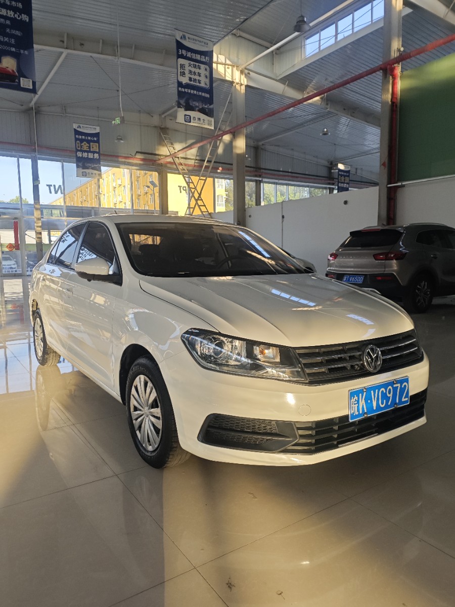 Volkswagen Santana 2022 car image #2