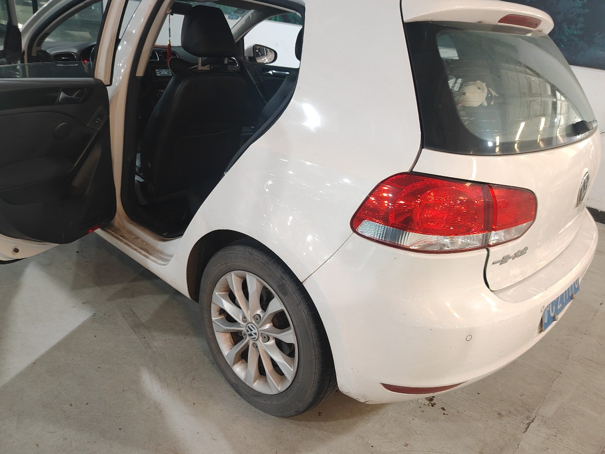 Volkswagen Golf 2013 car image #5