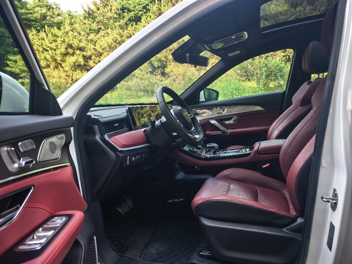 Jetour X70 PLUS 2022 #10 Jetour X70 PLUS 2022 car image #10