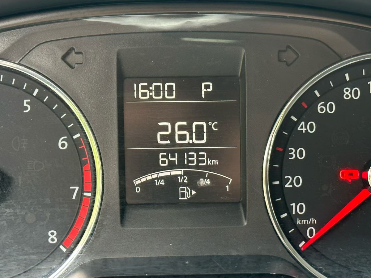 Volkswagen Polo 2018 car image #3
