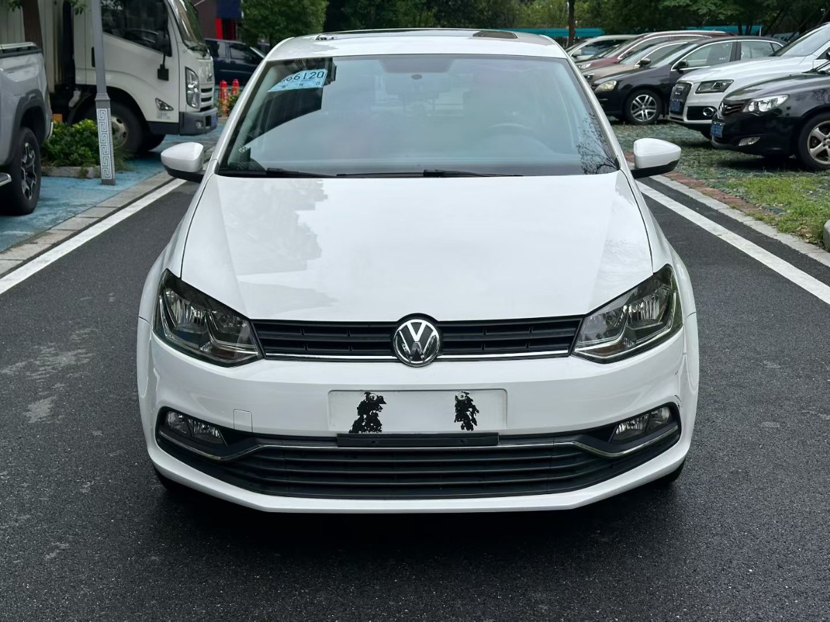 Volkswagen Polo 2018 car image #2