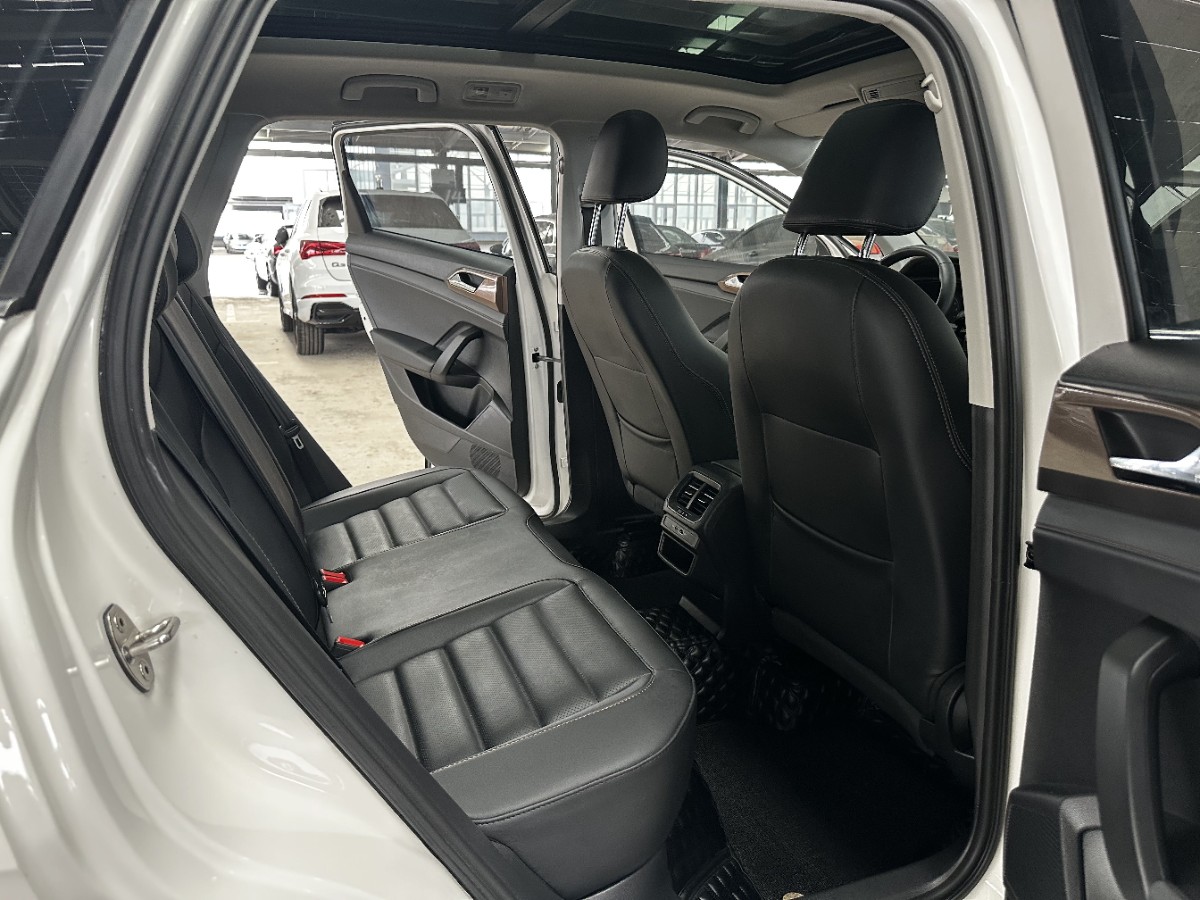 Volkswagen Tharu 2022 #8 Volkswagen Tharu 2022 car image #8