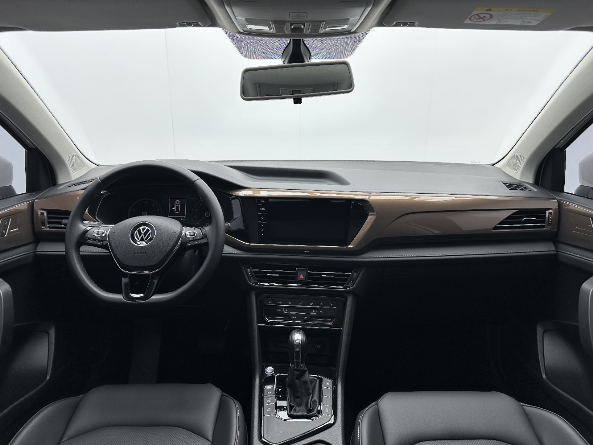 Volkswagen Tharu 2022 car image #7