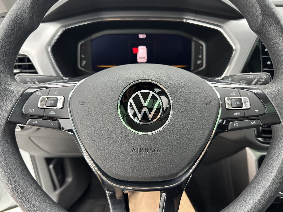 Volkswagen T-Cross 2023 car image #13