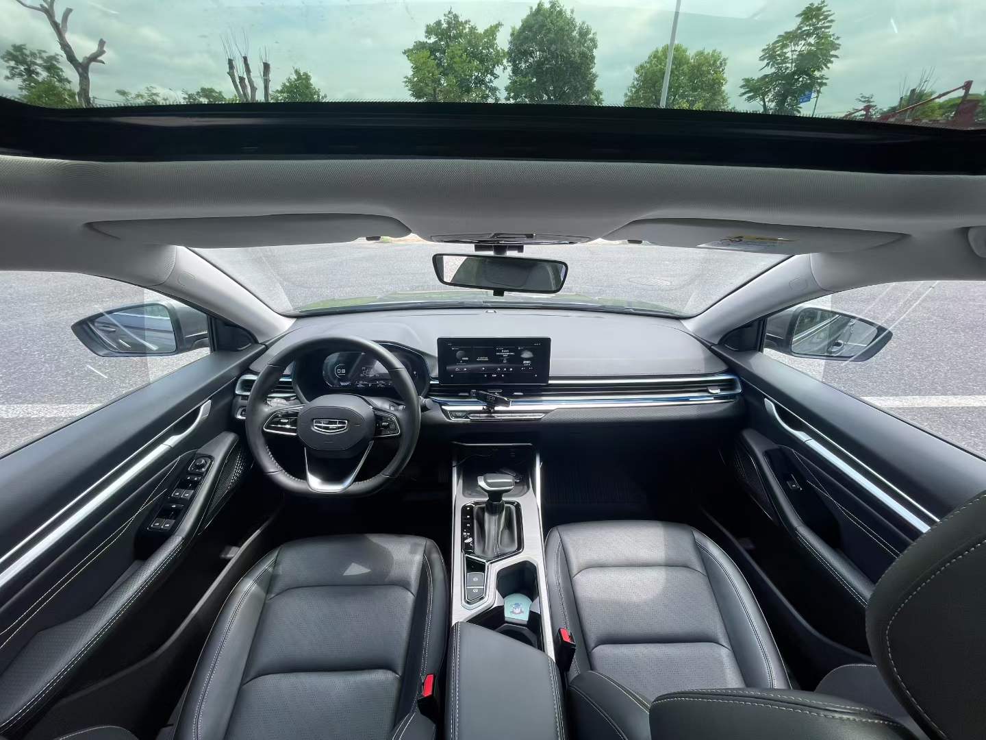 GEELY Emgrand 2022 #5 GEELY Emgrand 2022 car image #5