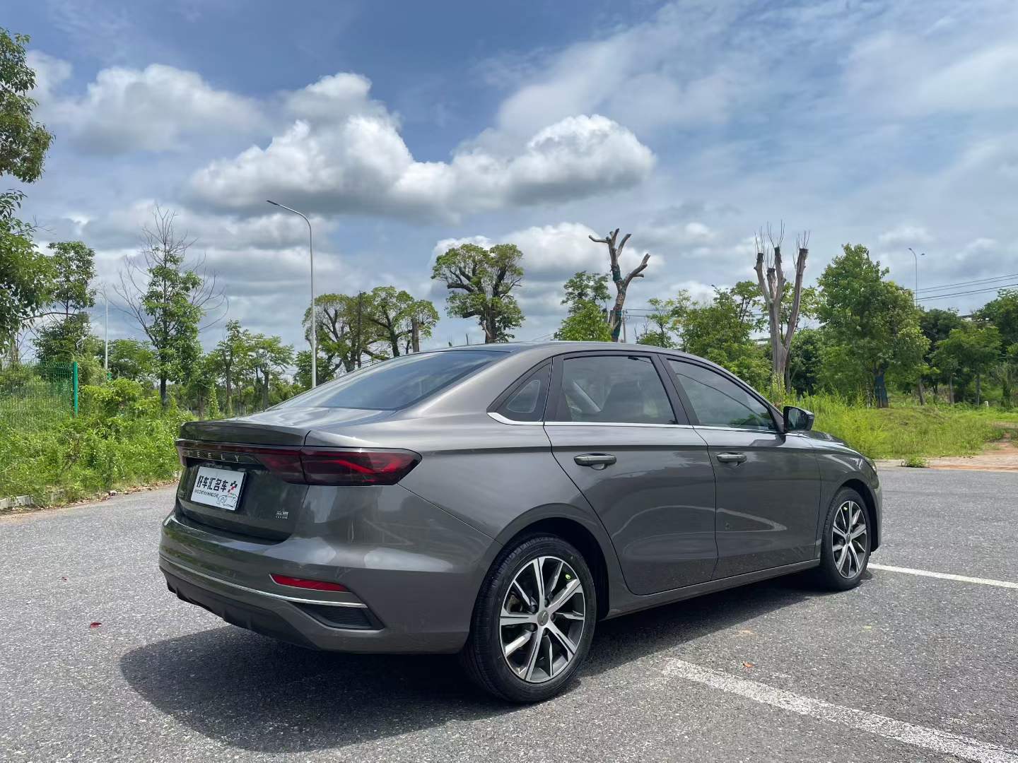 GEELY Emgrand 2022 #8 GEELY Emgrand 2022 car image #8