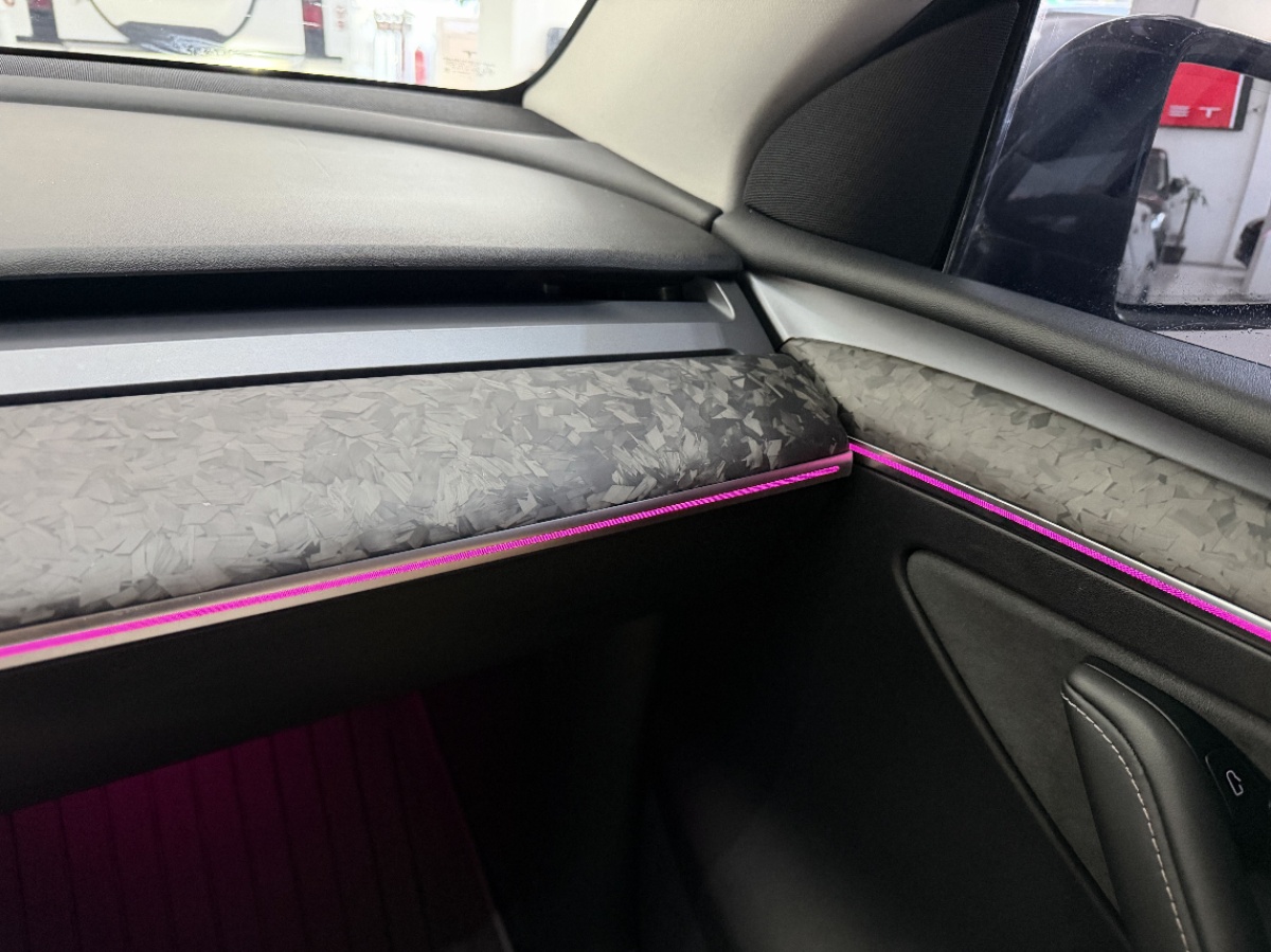 Tesla Model Y 2021 car image #7
