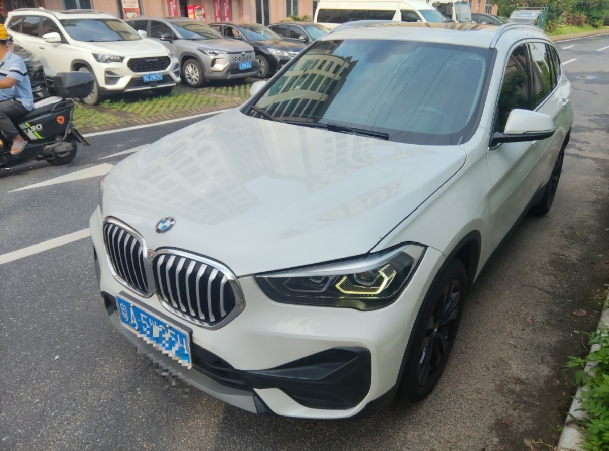 BMW X1 2020 BMW X1 2020 car image
