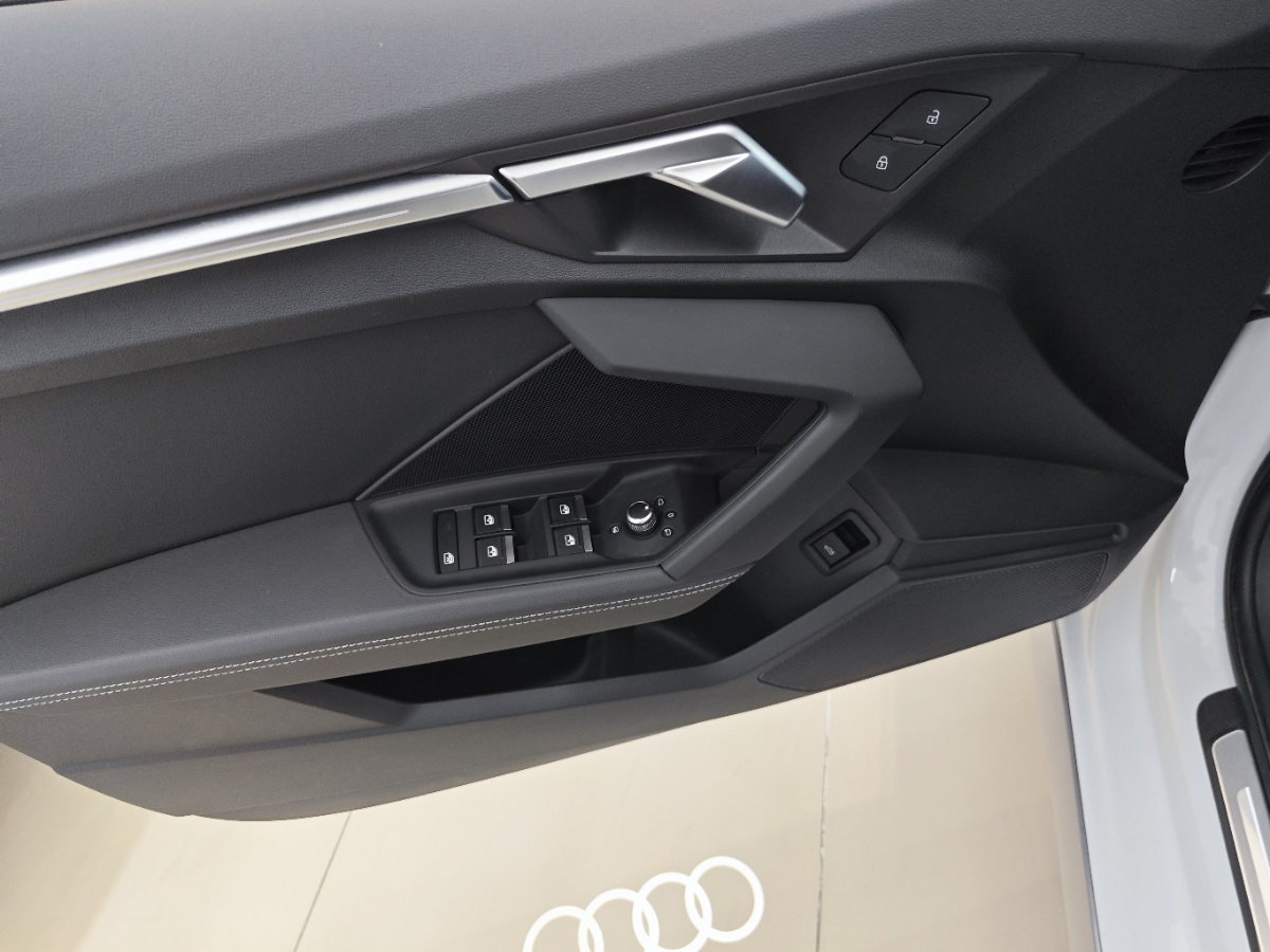 Audi A3 2024 car image #3