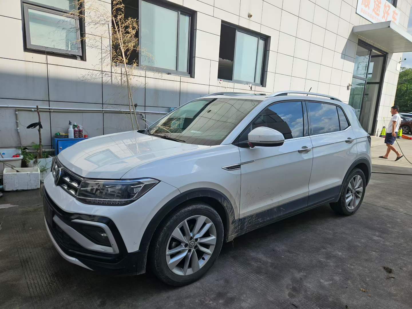 Volkswagen T-Cross 2019 Volkswagen T-Cross 2019 car image