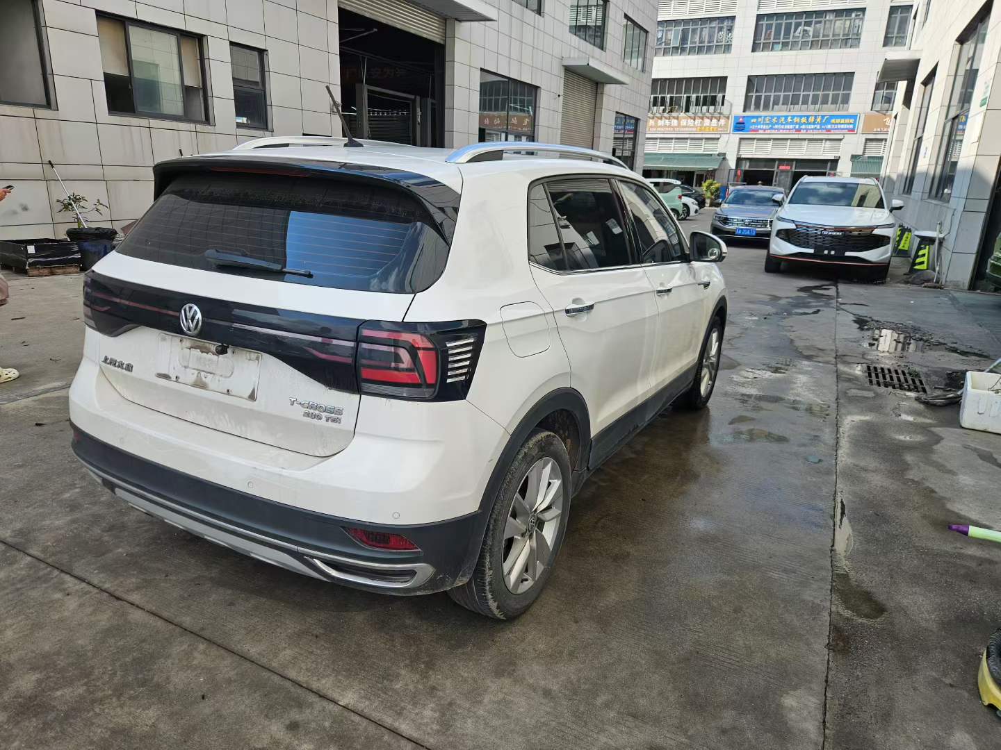 Volkswagen T-Cross 2019 #2 Volkswagen T-Cross 2019 car image #2