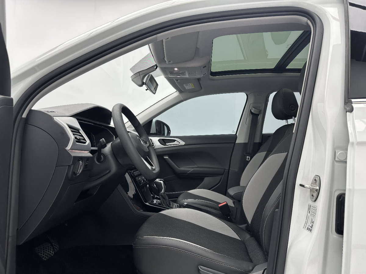 Volkswagen Tacqua 2022 car image #5