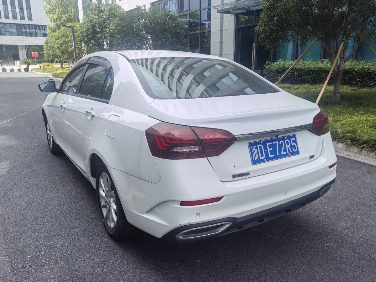 GEELY Emgrand 2022 car image #6