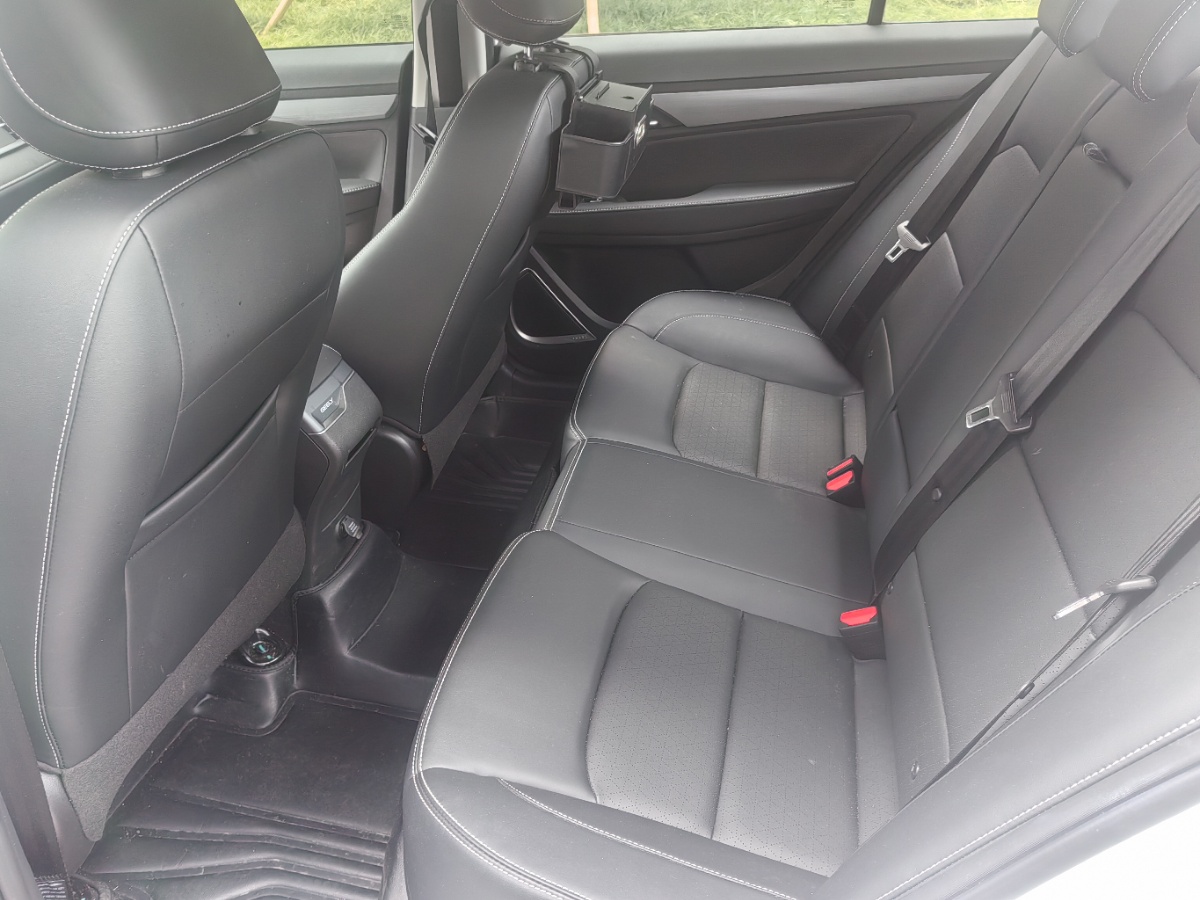 GEELY Emgrand 2022 car image #8