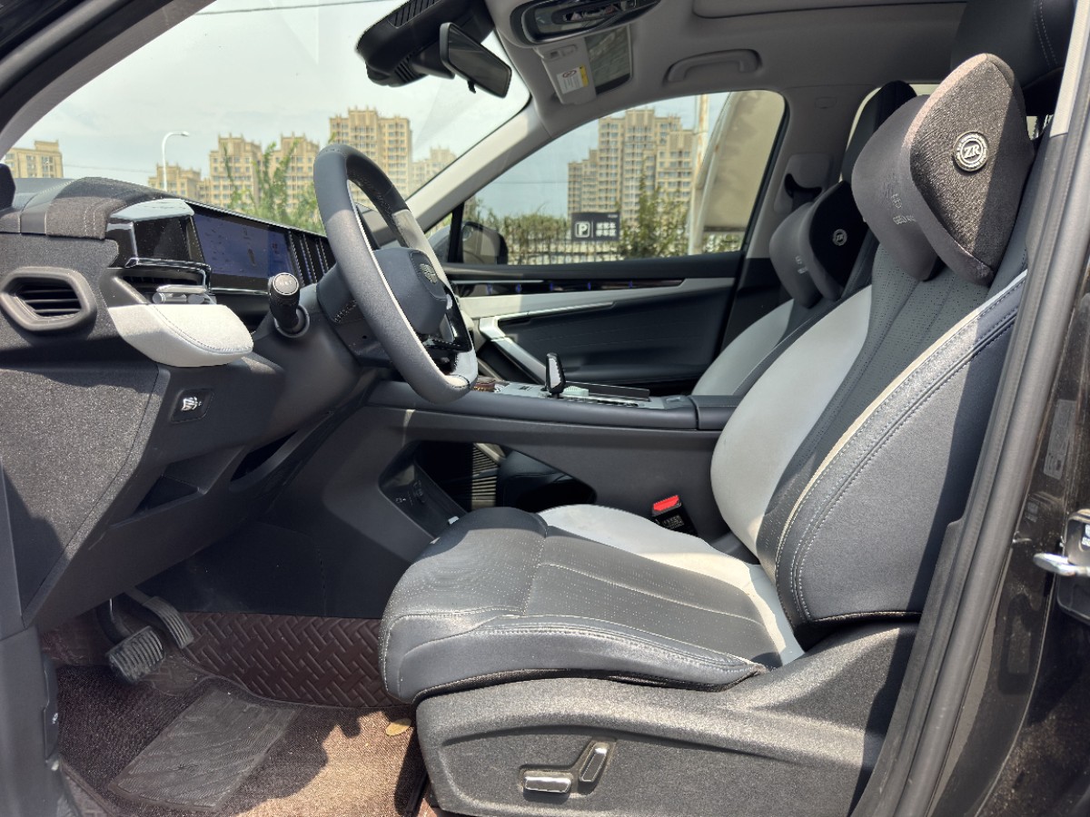 GEELY Boyue L 2025 car image #7