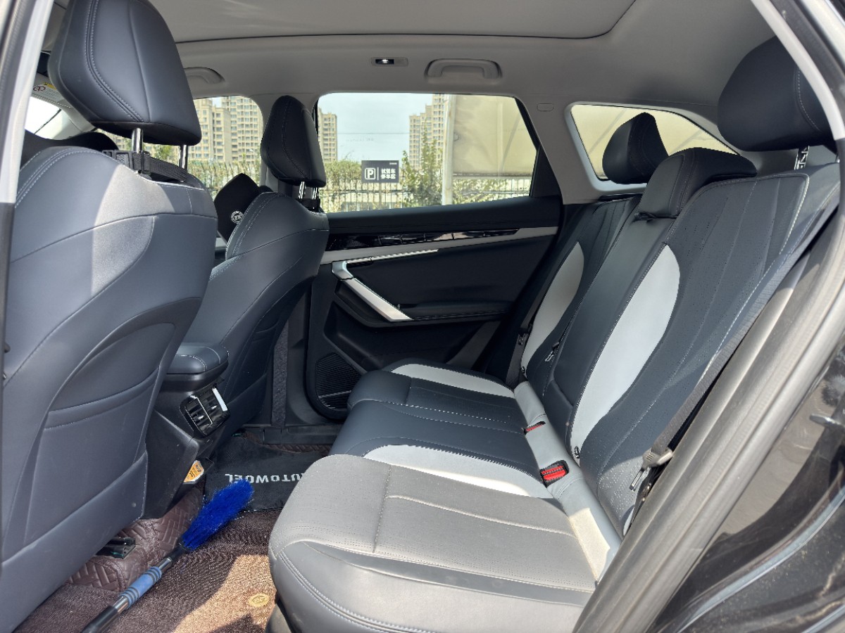 GEELY Boyue L 2025 car image #8
