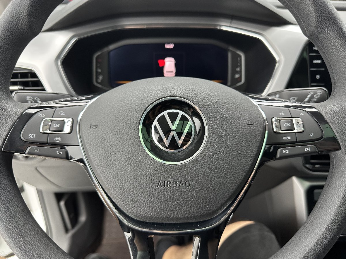 Volkswagen T-Cross 2022 #13 Volkswagen T-Cross 2022 car image #13