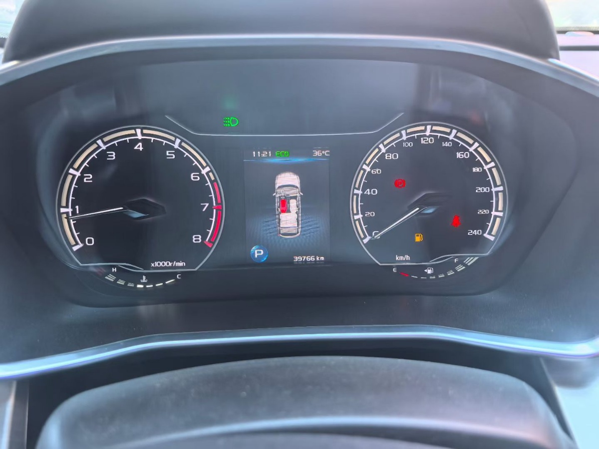 GEELY Coolray 2021 car image #4