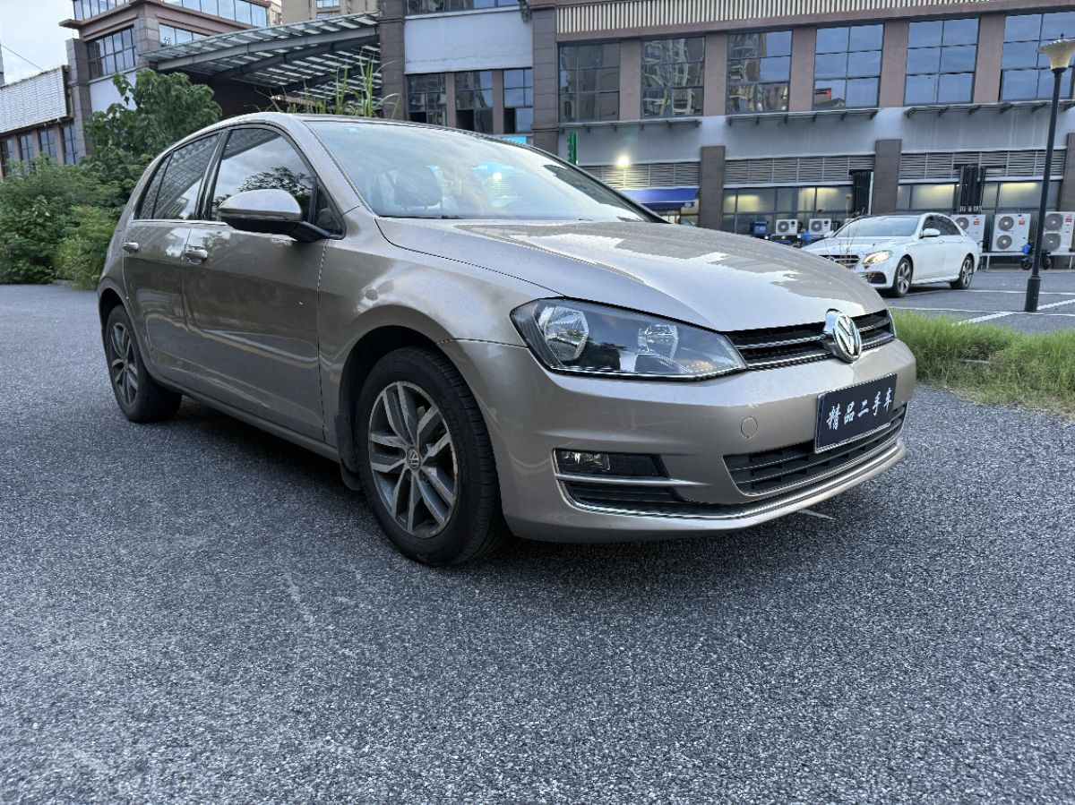 Volkswagen Golf 2016 car image #2