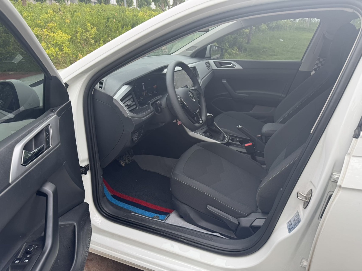 Volkswagen Polo 2024 car image #6